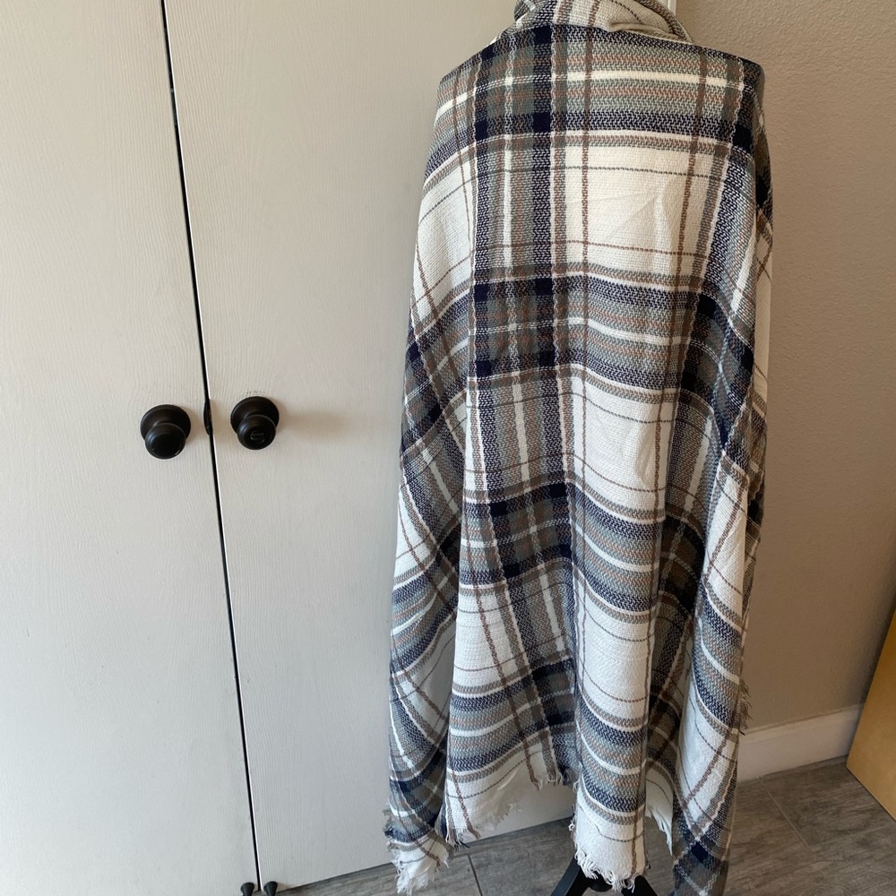 Wrap - Picture 2 of 3